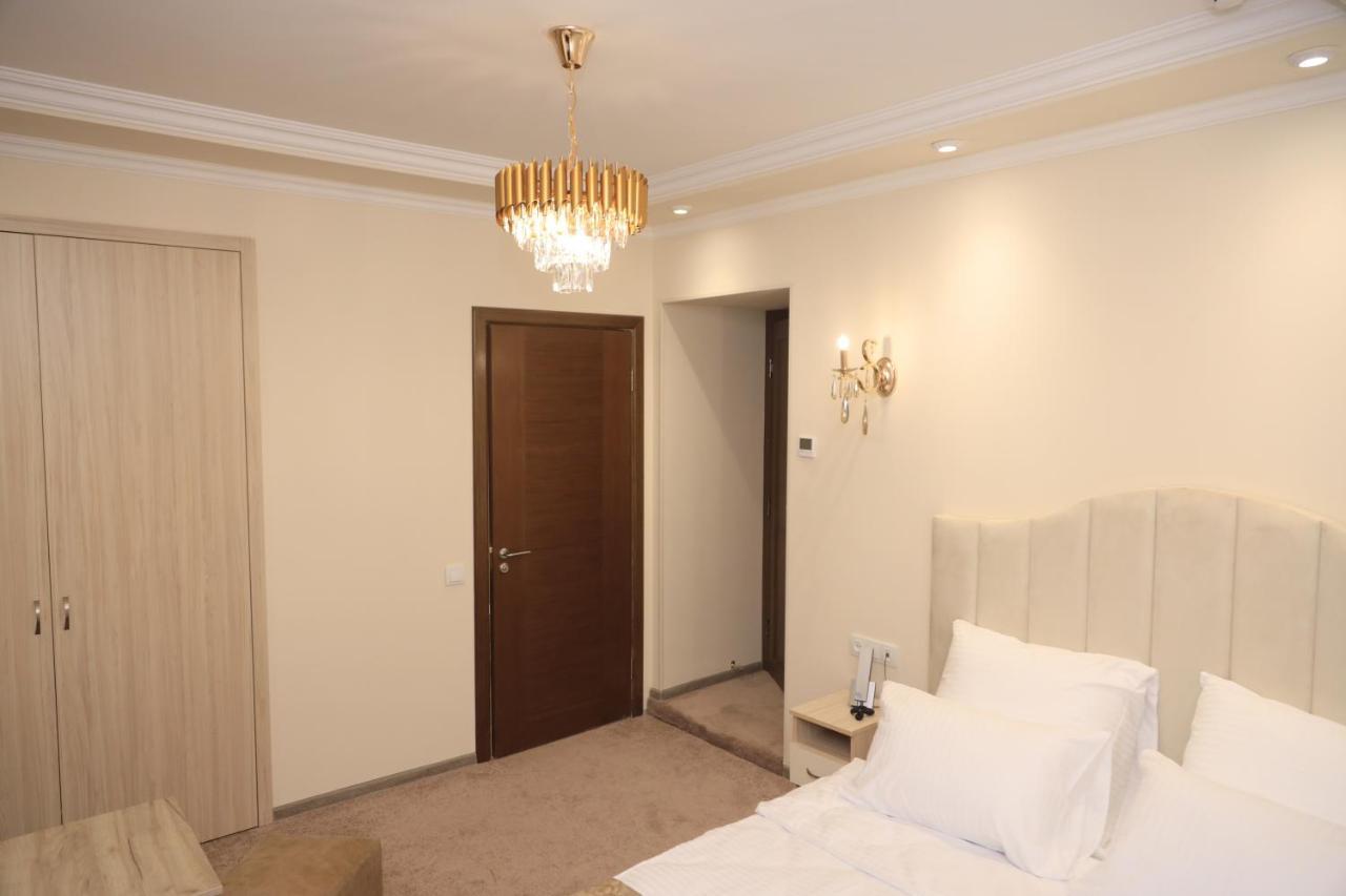 Delin Hotel And Tours Erywań Zewnętrze zdjęcie