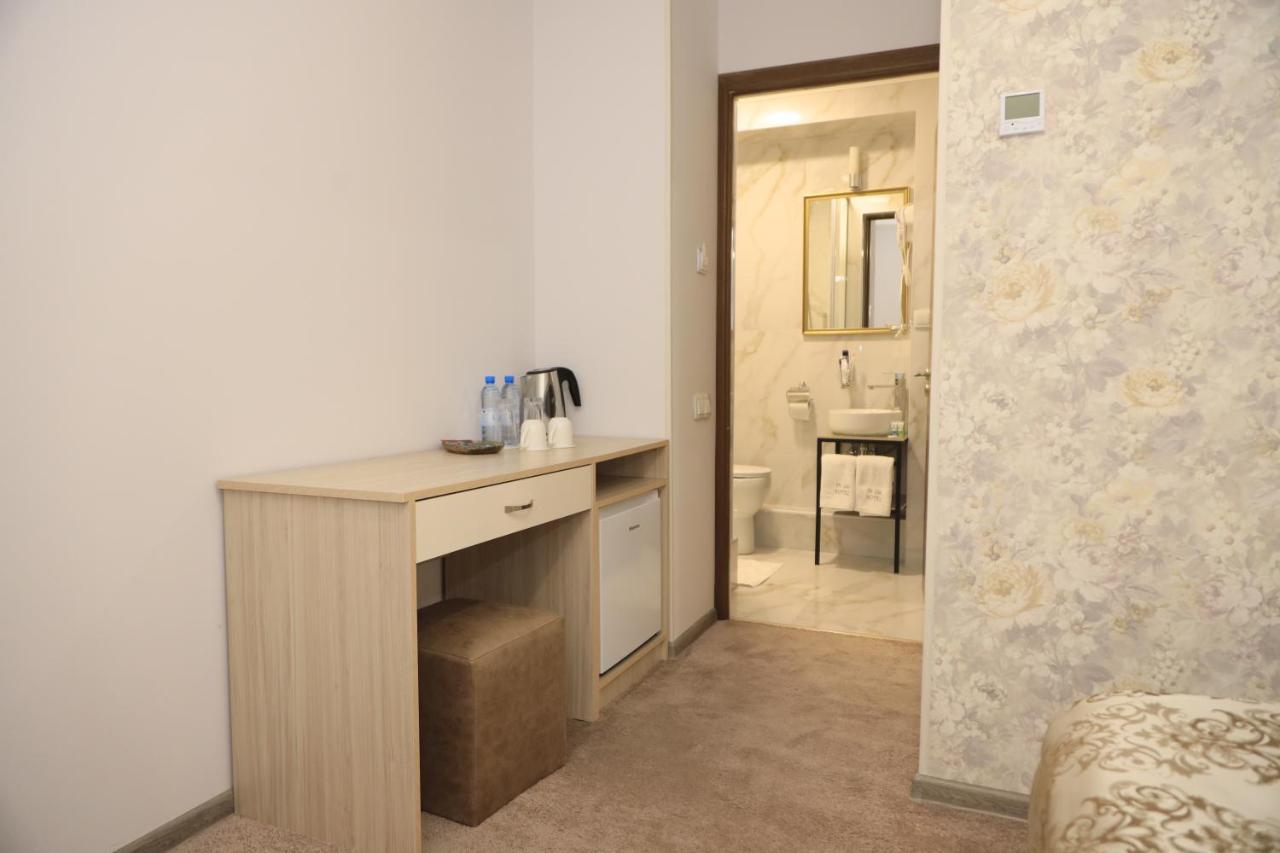 Delin Hotel And Tours Erywań Zewnętrze zdjęcie