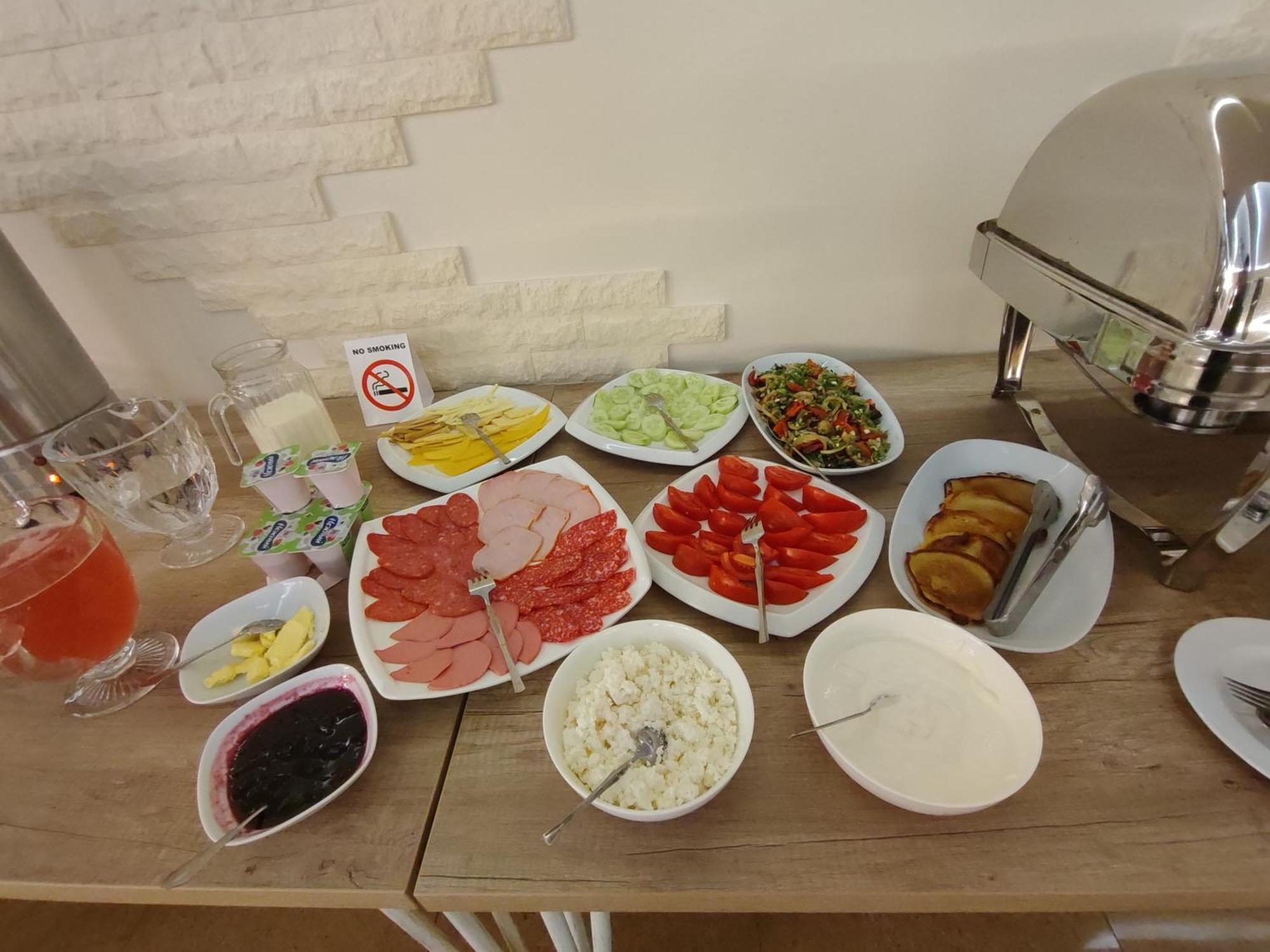 Delin Hotel And Tours Erywań Zewnętrze zdjęcie