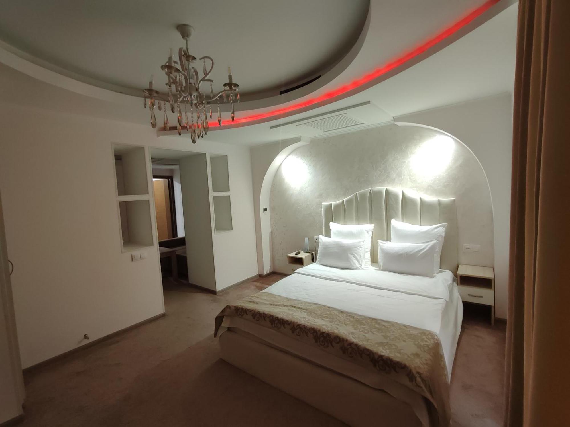 Delin Hotel And Tours Erywań Zewnętrze zdjęcie