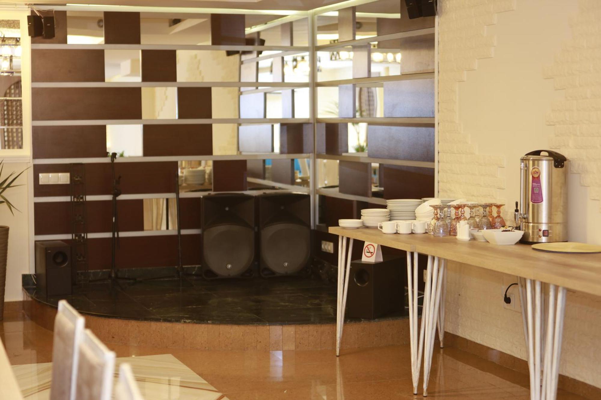 Delin Hotel And Tours Erywań Zewnętrze zdjęcie