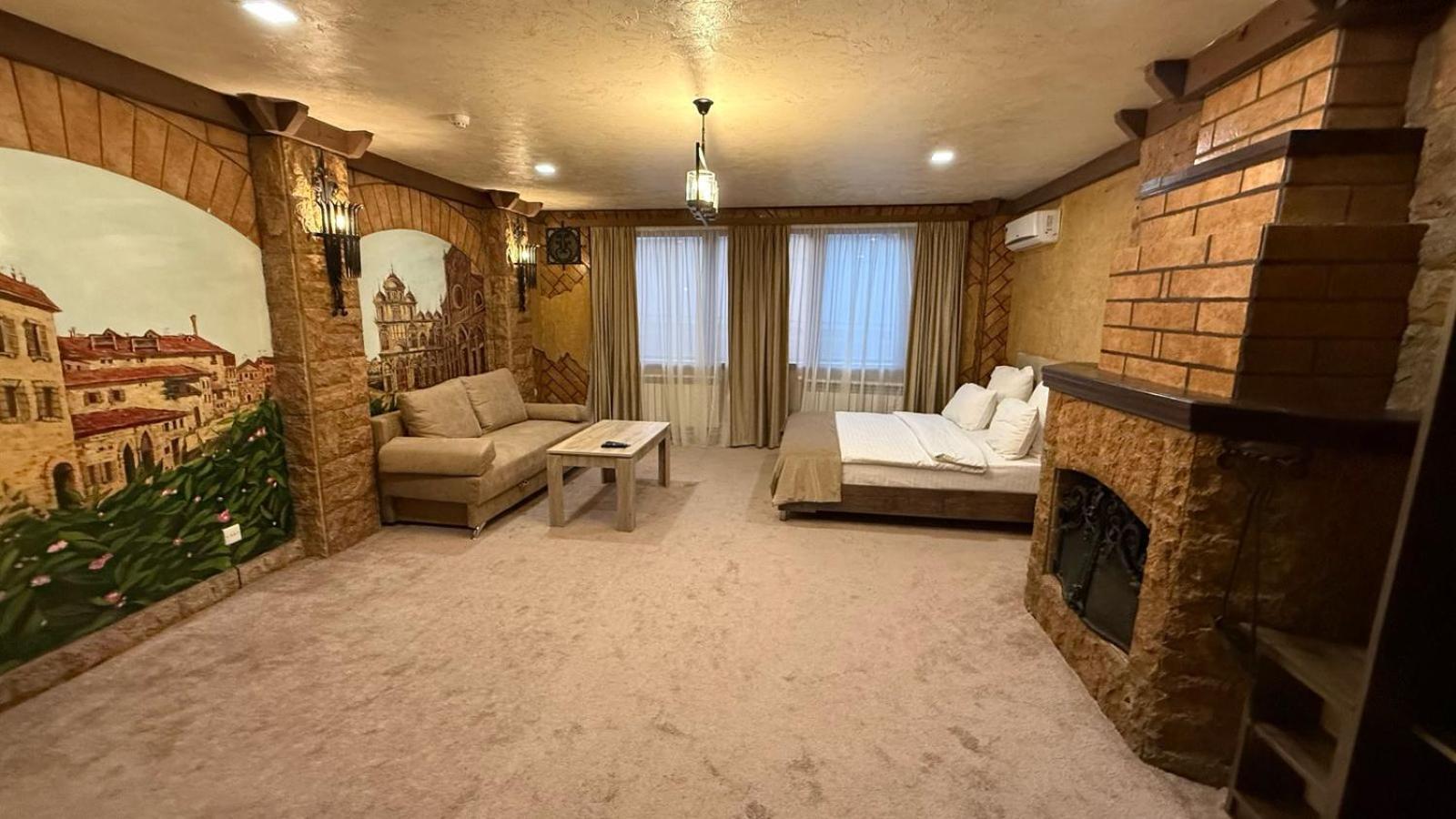 Delin Hotel And Tours Erywań Zewnętrze zdjęcie